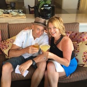 Meet your Posher, Valerie - Poshmark Ambassador